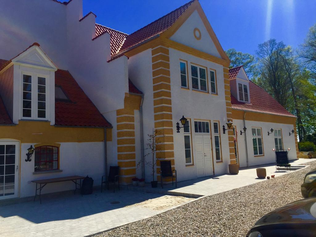 Bramslevgaard Hotel Hobro Exterior photo
